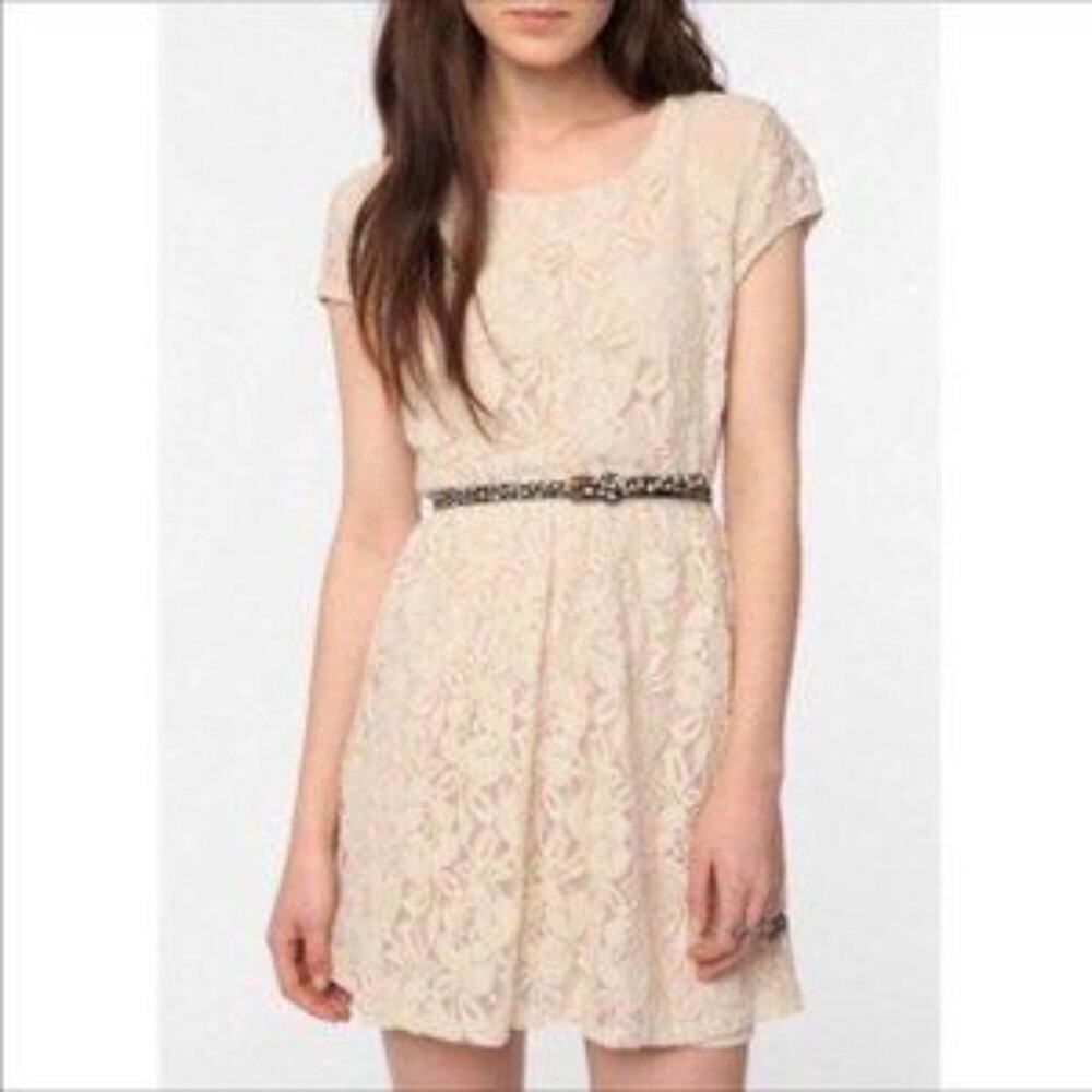 Coincidence & Chance Cream Lace Dress Short Sleeve Boho Size L